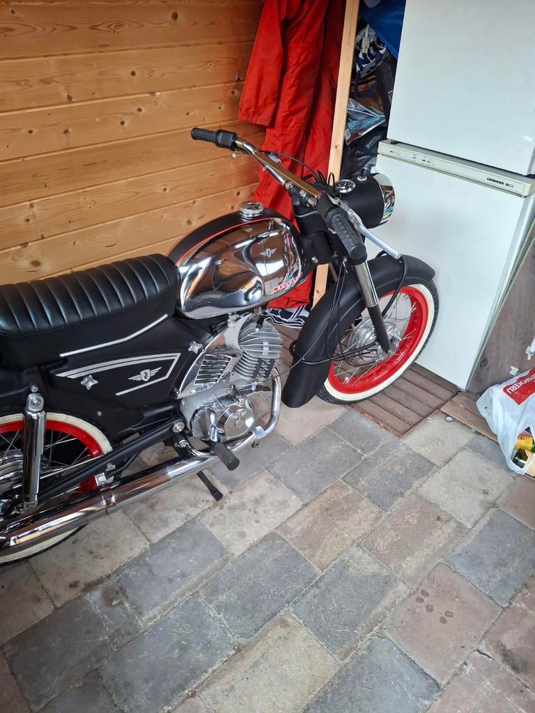 Te koop zeer mooie motor Zündapp 517 special, Ophalen, Zo goed als nieuw, Overige modellen