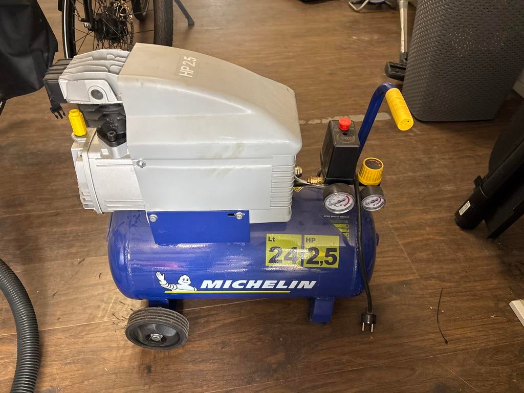 Michelin Compressor 24L 2.5HP - Zo goed als nieuw, Ophalen, 10 bar of meer, Zo goed als nieuw, 25 tot 100 liter