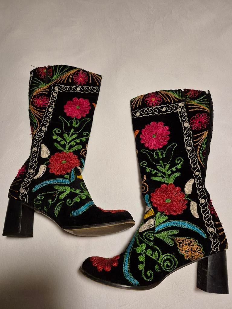 Hippe geborduurde laarzen maat 40, Hoge laarzen, Zwart, Ophalen of Verzenden, Gedragen