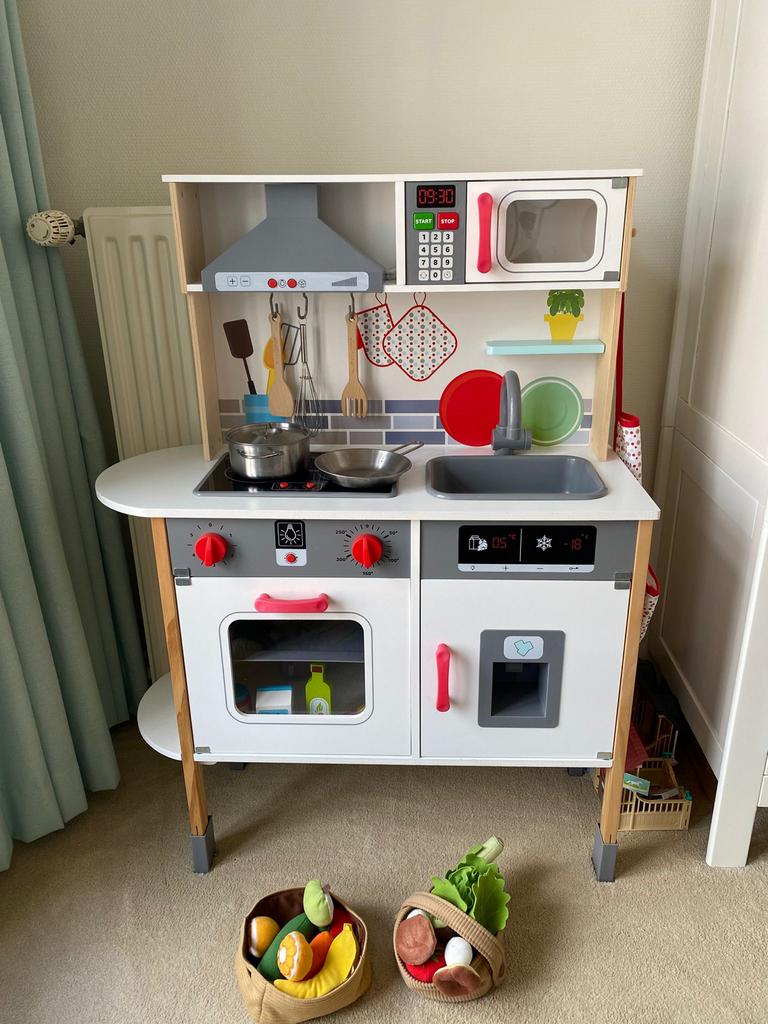 Lidl speelgoedkeuken met accessoires en extra producten, Ophalen, Zo goed als nieuw, Hout, Speelkeuken