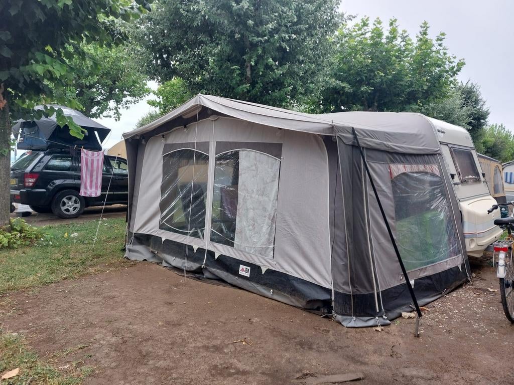 Buerstner 3606, Caravans en Kamperen, Ophalen of Verzenden