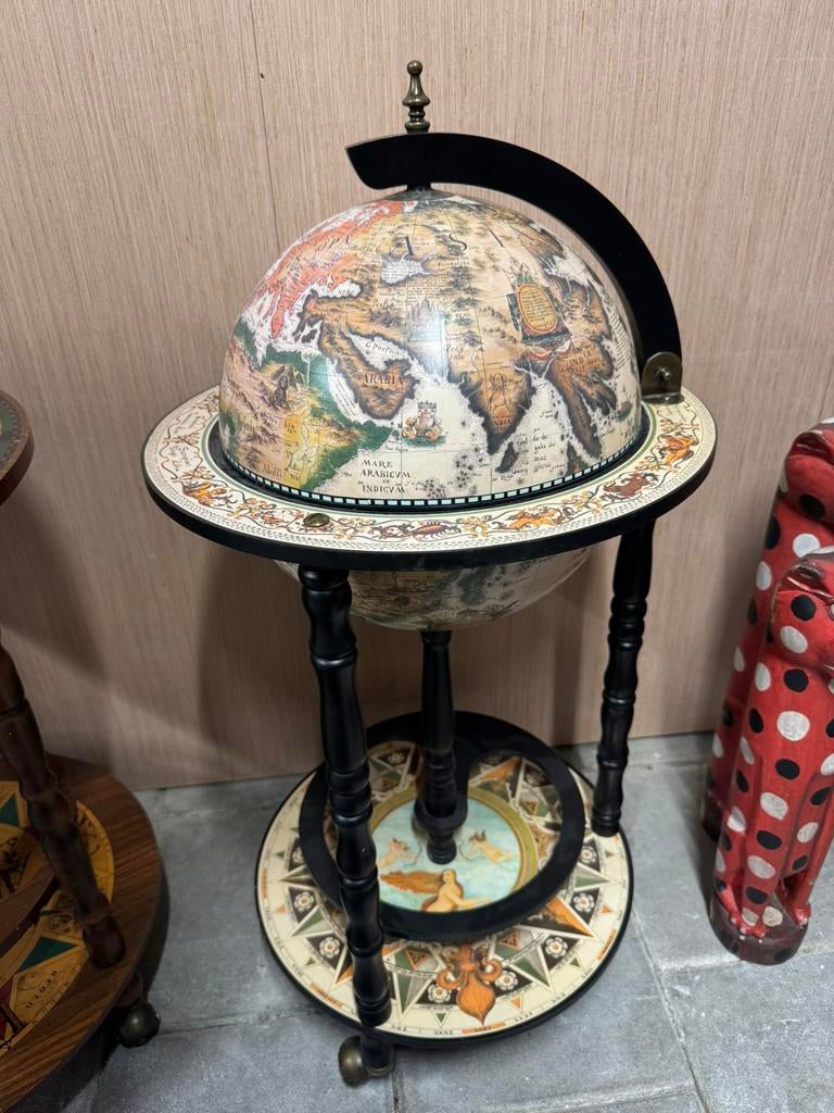 Drankbar/globe, Ophalen, Zo goed als nieuw
