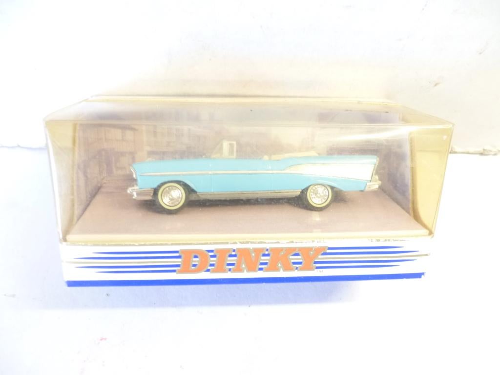 Matchbox Dinky DY 27 Chevrolet Convertible 1957 1:43 auto, Ophalen of Verzenden, Nieuw, Auto, Matchbox