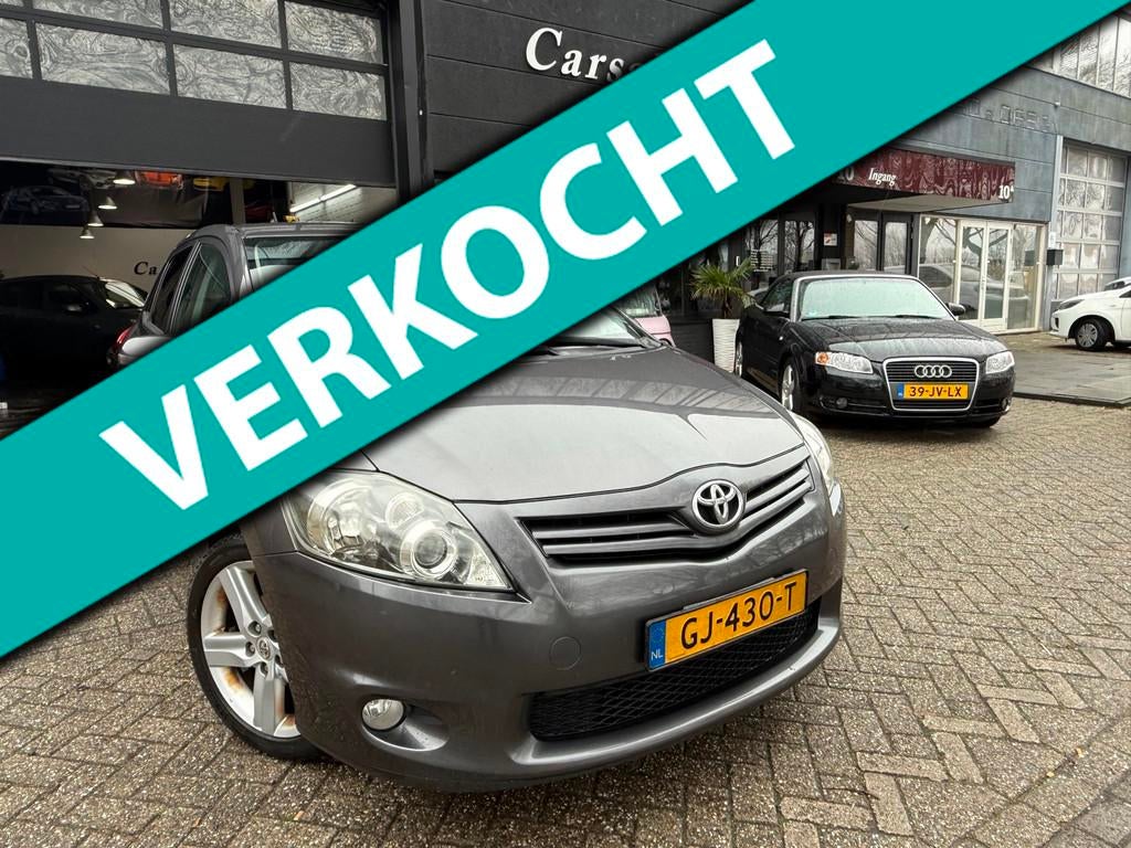 Toyota Auris 1.6 Dynamic, Euro 5, Gebruikt, 4 cilinders, 132 pk