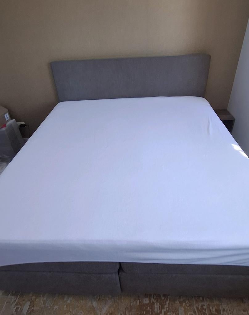 Gloednieuw bed van Swiss Sense, Huis en Inrichting, Slaapkamer | Boxsprings, 210 cm, Ophalen of Verzenden, 180 cm, Nieuw