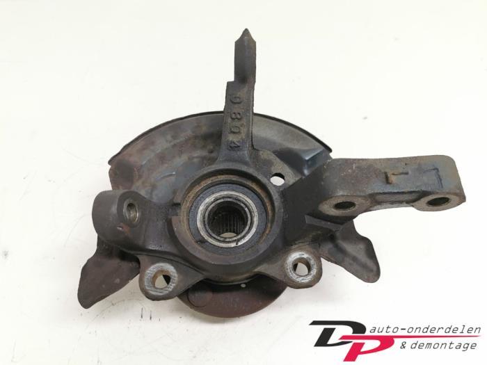 Fusee links-voor van een Daihatsu Young RV, Auto-onderdelen, Gebruikt, Daihatsu, -, -