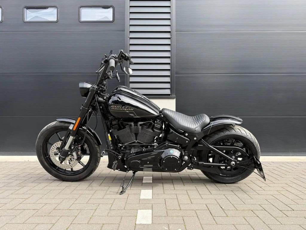 Harley-Davidson Chopper 117 FXLRST Low Rider S € 21.950,00, Chopper, Bedrijf, Meer dan 35 kW, 1923 cc