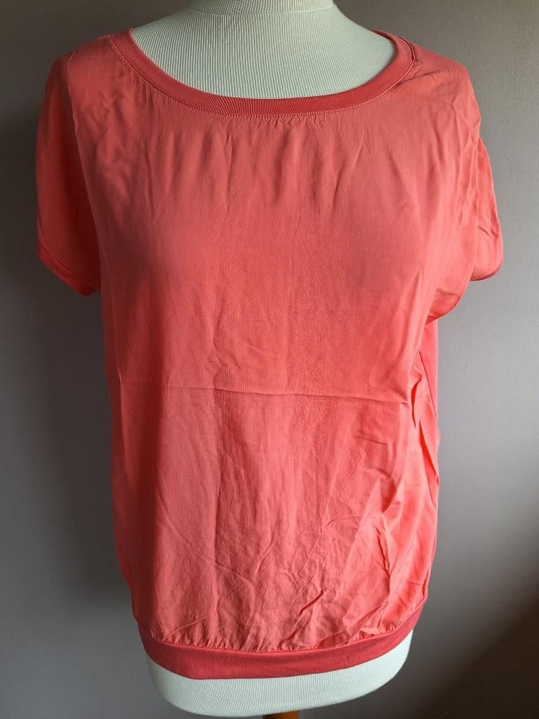 Nieuwe koraal stretch top van Sandwich, maat L, Kleding | Dames, Tops, Overige kleuren, Maat 42/44 (L), Nieuw, Ophalen of Verzenden