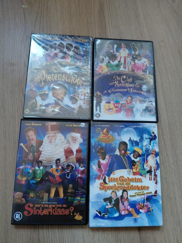 4 Club van Sinterklaas speelfilms op dvd. 2 nog in plastic., Cd's en Dvd's, Dvd's | Kinderen en Jeugd, Nieuw in verpakking, Film