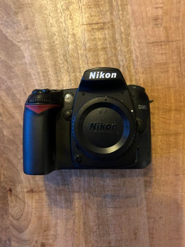 Nikon D90 Set Inclusief 2 Lenzen, Flitser, Audio, Tv en Foto, Fotocamera's Digitaal, Spiegelreflex, Ophalen of Verzenden, Zo goed als nieuw
