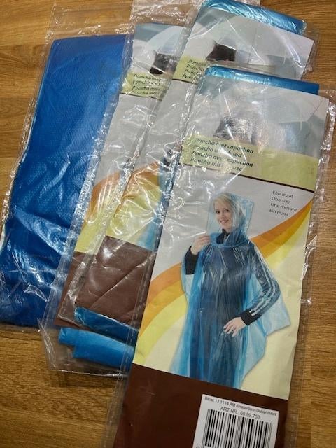K13-NIEUW 4 blauwe poncho's, Ophalen of Verzenden, Nieuw, Regenjas