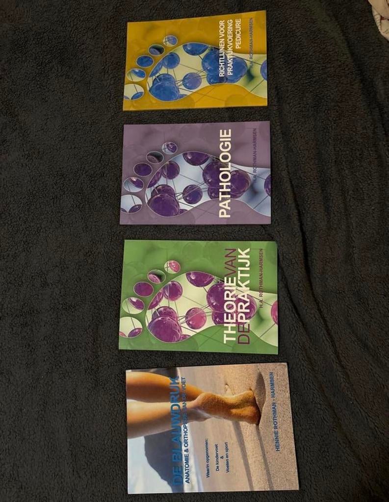Boeken Pedicure Opleiding - complete set, Ophalen, Zo goed als nieuw, Overige onderwerpen