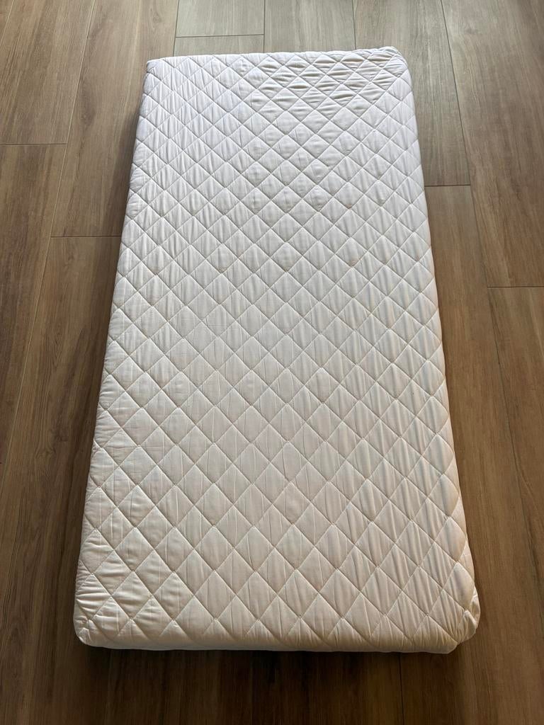 Stevig peutermatras 70x150 met wasbare hoes, Huis en Inrichting, Slaapkamer | Matrassen en Bedbodems, Ophalen, 190 cm of minder