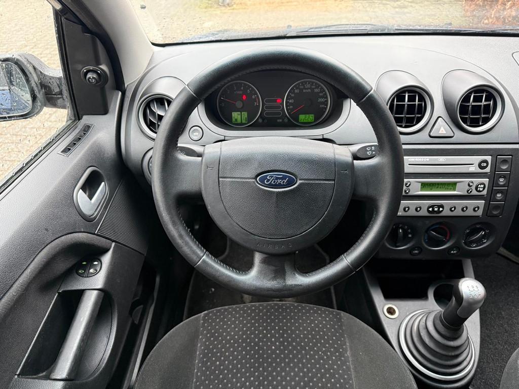 Ford Fiesta 1.4i 16V Ambiente I Airco I Nieuwe APK, Voorwielaandrijving, 15 km/l, 4 cilinders, Blauw