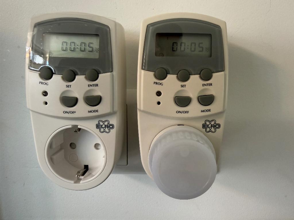 Elro Digitale Weekschakeklok 2x, Ophalen of Verzenden, Gebruikt, Detector, Sensor of Melder, Overige soorten