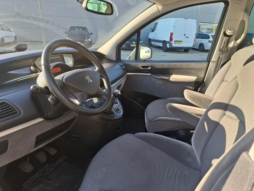Peugeot 807 2.0 HDiF Blue Lease 7-Pers. Navi/Airco APK 10-27, Euro 5, 136 pk, Gebruikt, 8 stoelen