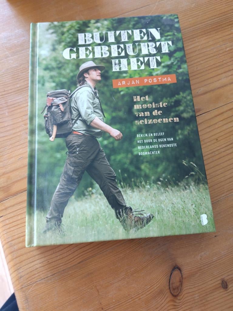 Buiten Gebeurt Het - Arjan Postma, Boeken, Overige Boeken, Nieuw, Ophalen of Verzenden