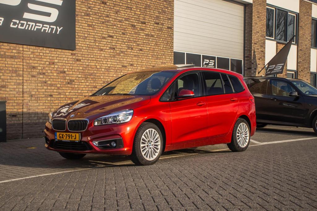 BMW 2-serie Gran Tourer 218i Luxury, Origineel NL, Pano, Auto's, BMW, 136 pk, 3 cilinders, Onderhoudsboekje, 1400 kg