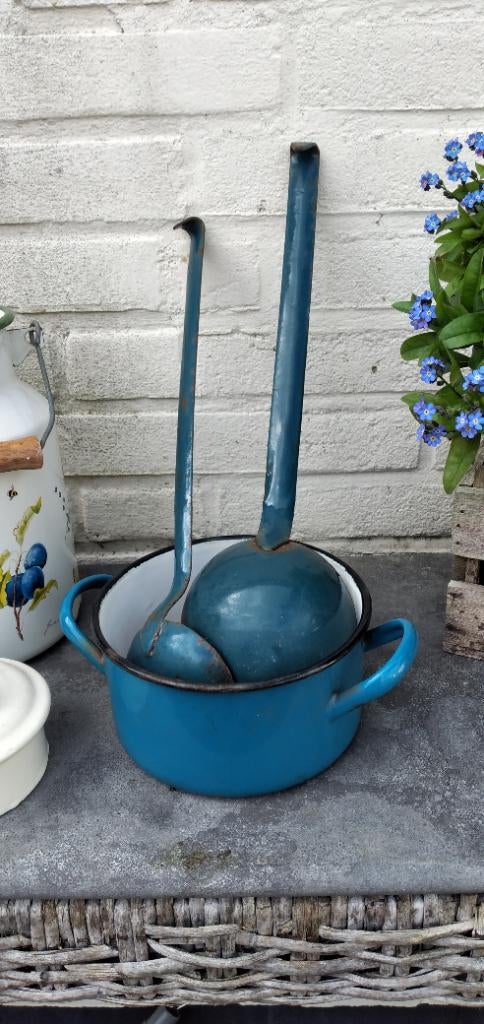 Lotje blauw emaille, Verzenden