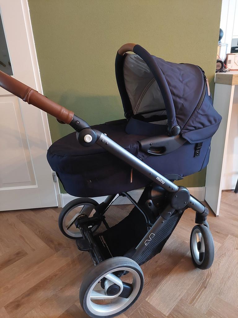 Kinderwagen Mutsy Evo urban nomad compleet, Kinderen en Baby's, Kinderwagens en Combinaties, Ophalen, Verstelbare duwstang, Zo goed als nieuw