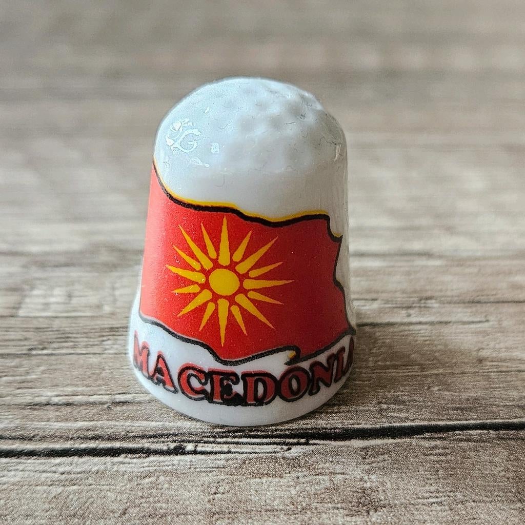 Vingerhoedjes verzamelen  - Macedonië - vingerhoed, Ophalen of Verzenden, Zo goed als nieuw, Porselein, Buitenland