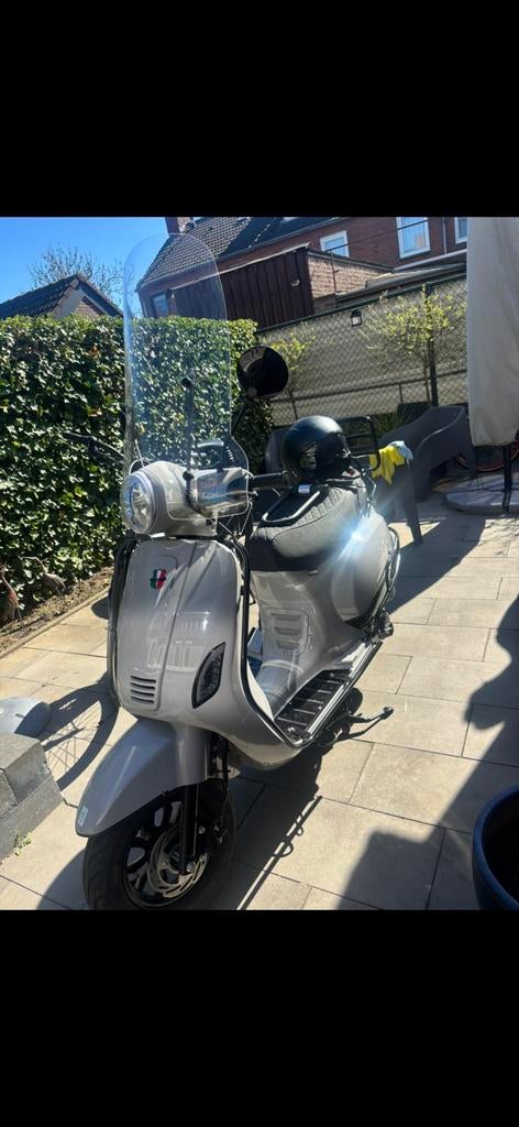 Gts Toscana EFI 50cc Metallic grijs, Fietsen en Brommers, Snorfietsen en Snorscooters, Zo goed als nieuw, Benzine, Ophalen, Overige merken