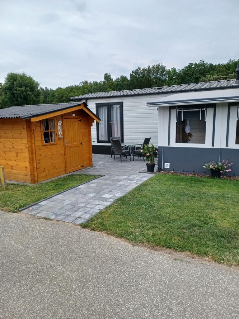 Chalet op de camping de binnenvaart in houthalen