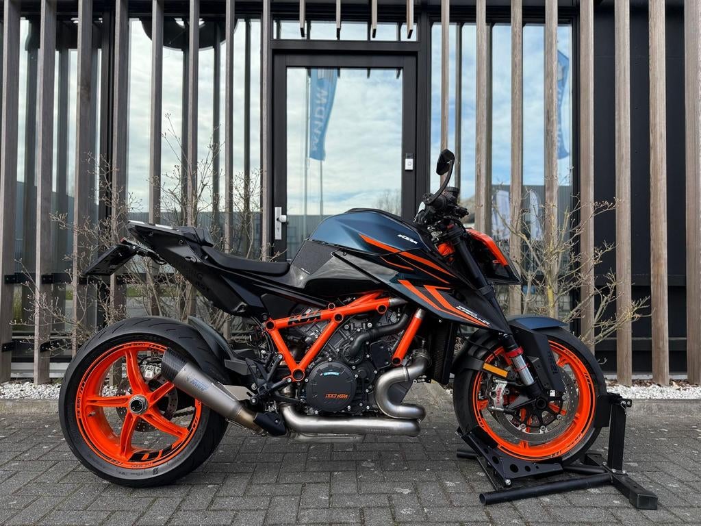 KTM 1290 SUPER DUKE R-2024- TECH&TRACK-Garantie- Superduke R, 2 cilinders, KTM, Motorrijbewijs A, Bedrijf