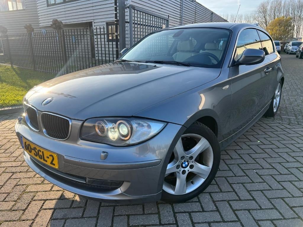 BMW 1-Serie 2.0 118I 2011 Leer Navi MOTORSCHADE, 1-Serie, Achterwielaandrijving, 1995 cc, Beige