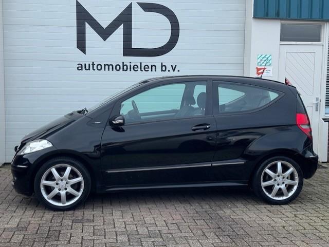 Mercedes-Benz A-klasse 150 Avantgarde - Automaat - NAP, Zwart, 400 kg, Leder en Stof, Bedrijf