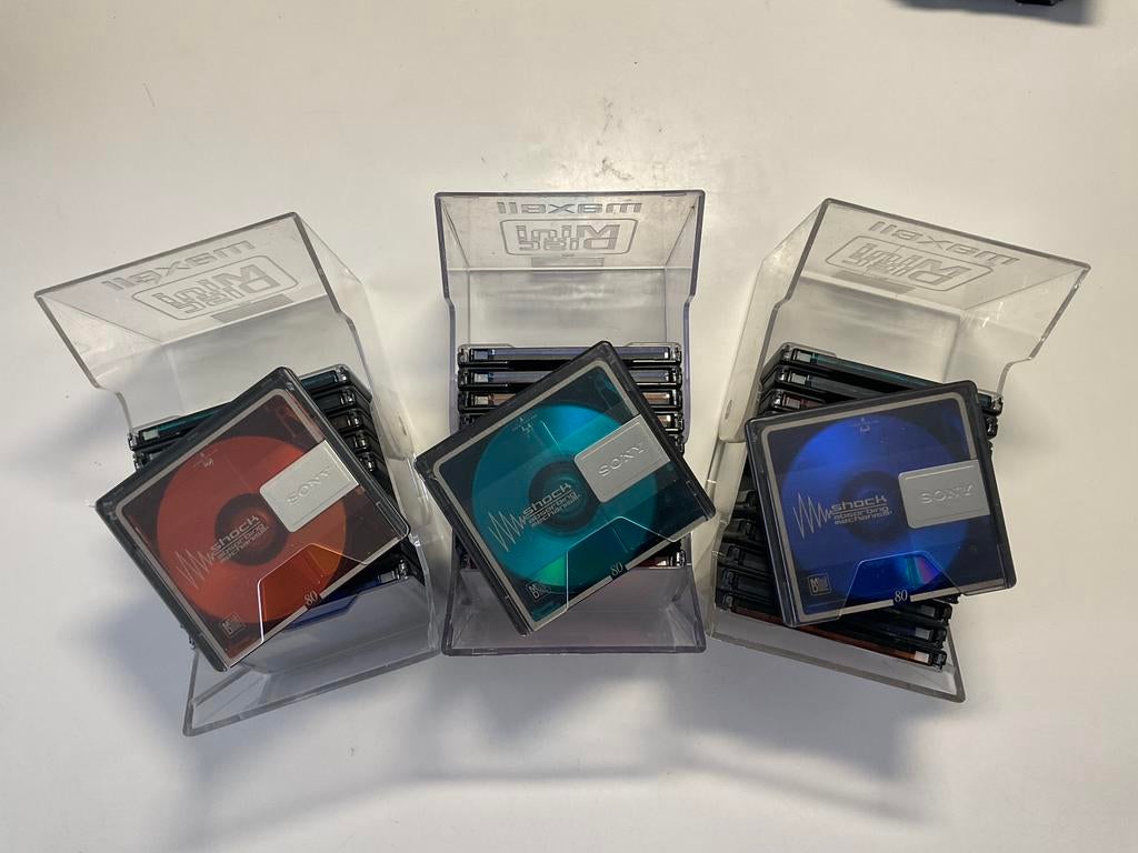 Minidisc’s  3 bakjes met 30x SONY COLOR COL als nieuw 80 min, Ophalen of Verzenden
