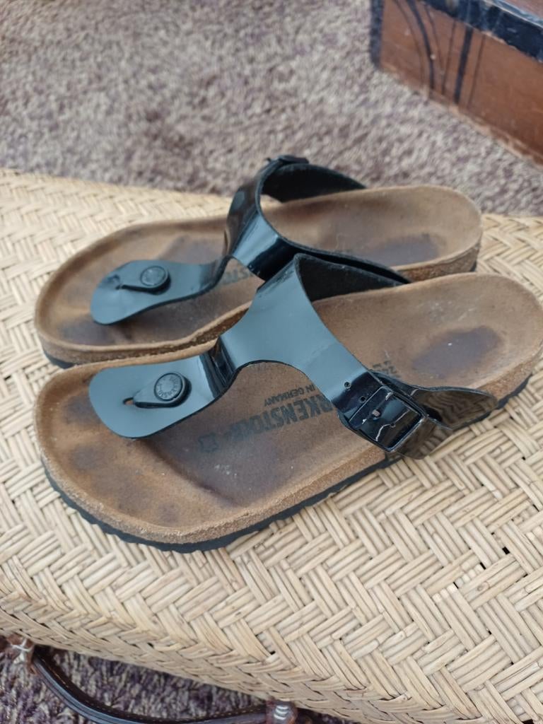Birkenstock slippers maat 37 zwarte lak, Kleding | Dames, Schoenen, Ophalen of Verzenden