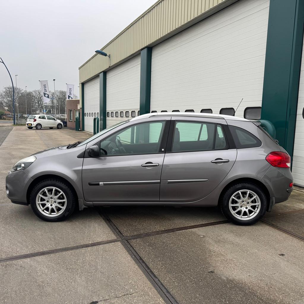 Renault Clio Estate 1.2 TCE Night & Day, Voorwielaandrijving, Euro 5, Gebruikt, Zwart