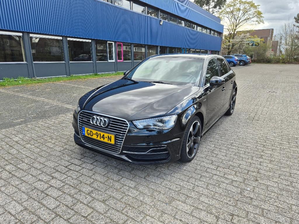 Audi A3 S-Line 1.4 Tfsi 204pk E-tron Phev S Tronic 2015, 4 cilinders, Zwart, 1400 cc, Onderhoudsboekje