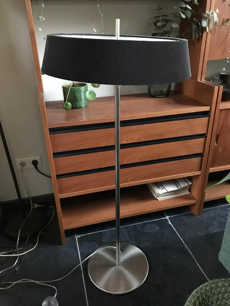 OPRUIMING Verstelbare vloerlamp VandeHeg, zwarte kap, plissé, Ophalen, Gebruikt, Retro, 150 tot 200 cm