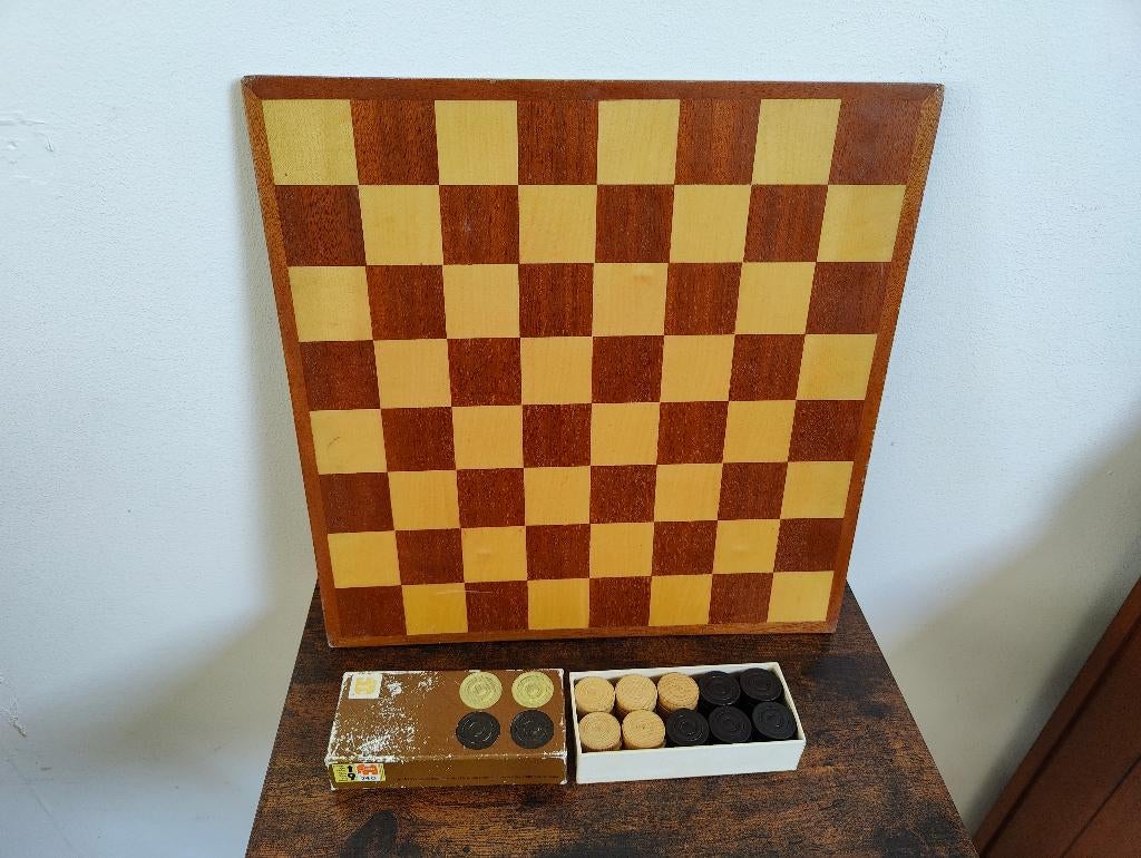 Houten Schaak- en Dambord met damstenen, Ophalen of Verzenden, Gebruikt