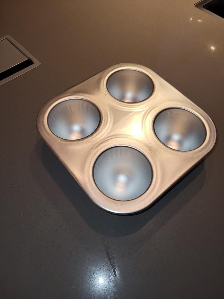 Wilton Mini Wonder Mold Bakvorm Barbie/Prinses/Dino, Ophalen of Verzenden, Zo goed als nieuw, Taarten, Bakvorm