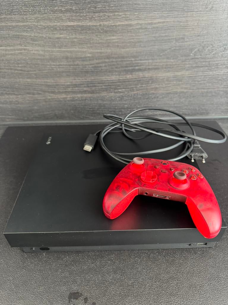 Xbox one X, Spelcomputers en Games, Spelcomputers | Xbox One, Ophalen, 500 GB, Zo goed als nieuw, Met 1 controller
