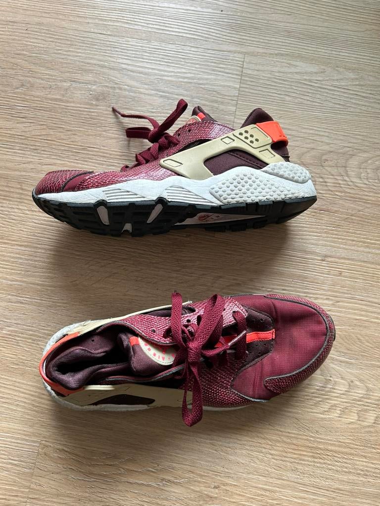 Wijnrode sneakers maat 40.5 Nike, Kleding | Dames, Ophalen of Verzenden, Sneakers of Gympen, Gedragen, Rood