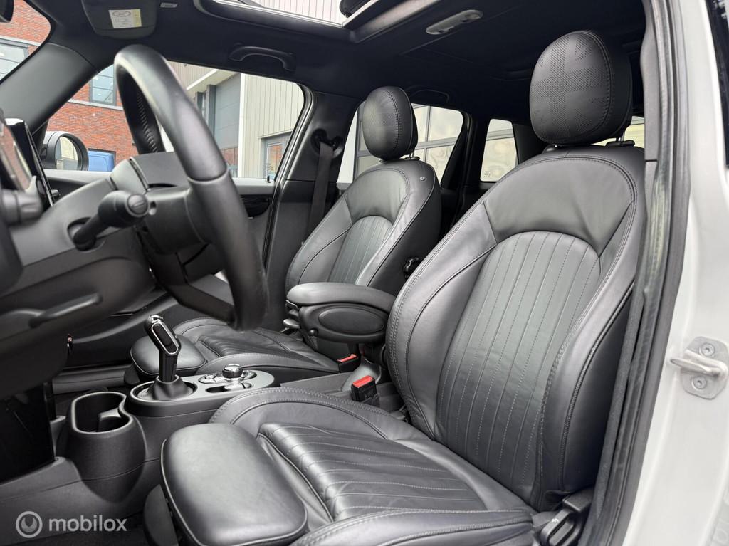 Mini Mini 1.5 Cooper JCW Panodak Leer Navi Carplay Camera 5, Auto's, 136 pk, Zwart, Wit, Leder