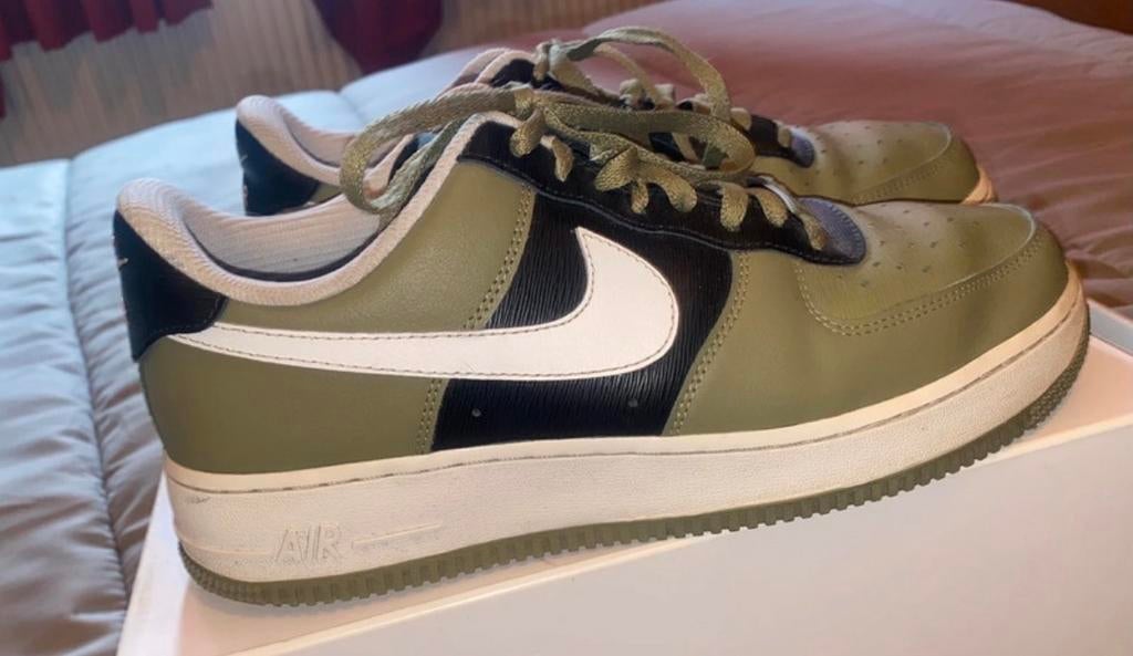 Nike Air Force 1- Maat 42.5, Ophalen of Verzenden, Zo goed als nieuw, Overige kleuren, Sneakers of Gympen