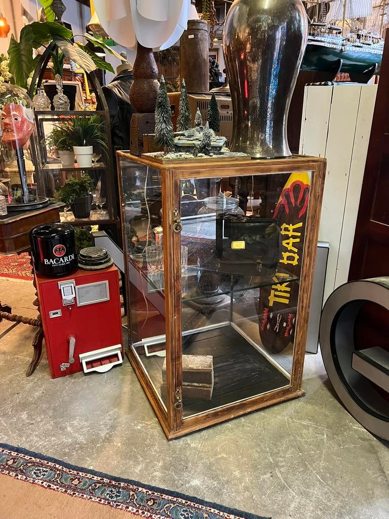 Engelse Museumvitrine, winkelvitrine, Huis en Inrichting, Kasten | Vitrinekasten, Ophalen, Gebruikt, Nvt, Nvt