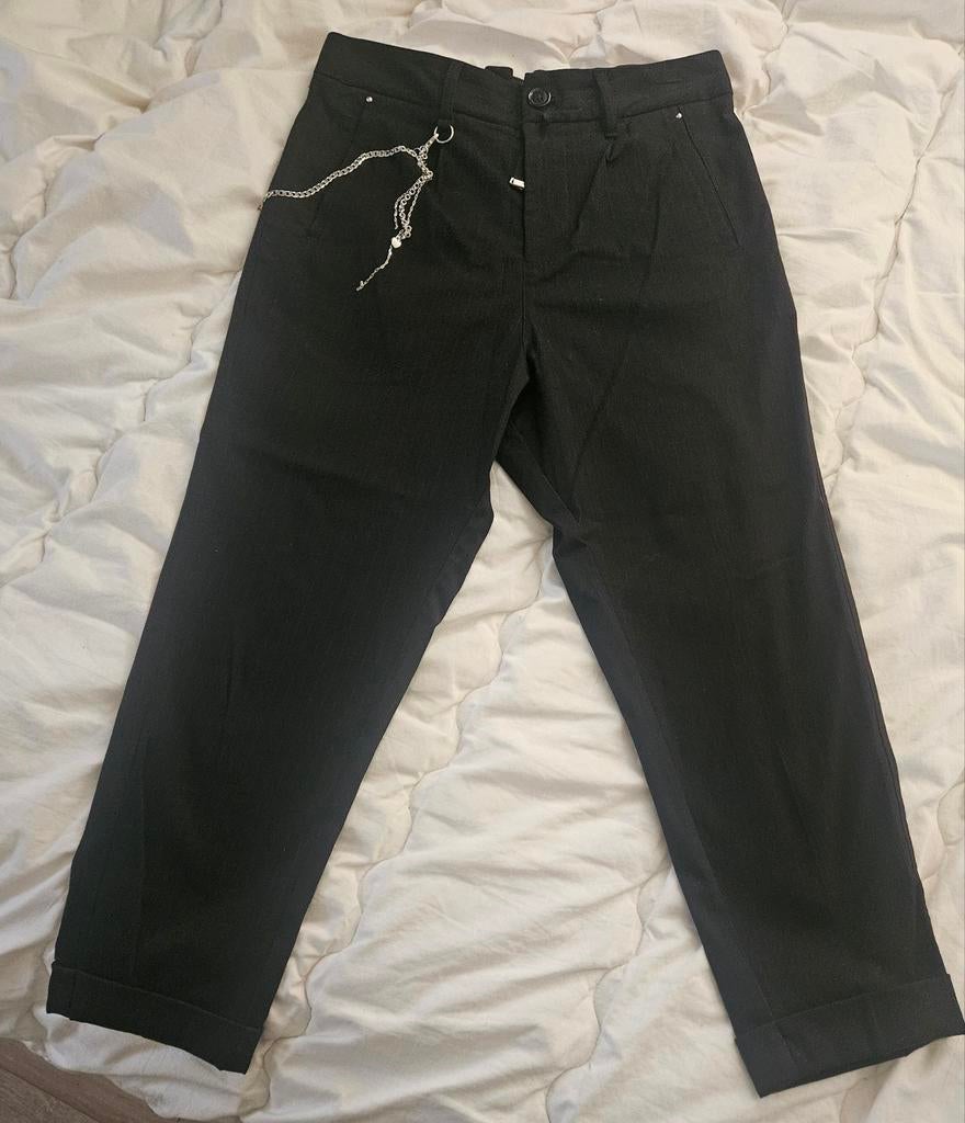 Nieuwe geweldige krijtstreep broek van High. High Use., Kleding | Dames, Maat 38/40 (M), Verzenden, Zwart, Nieuw