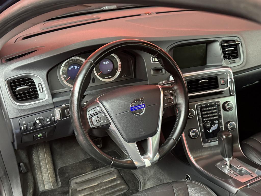 Volvo V60 2.0T Momentum | Leer | Automaat | Trekhaak | APK 0, Euro 5, Zwart, 4 cilinders, Blauw