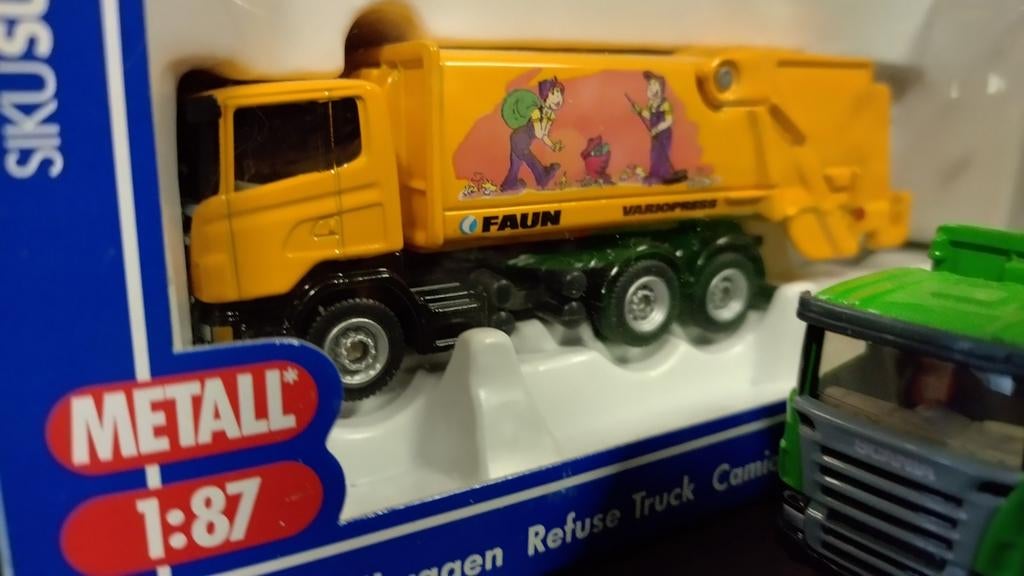 Scania Faun Variopress vuilniswagen 1:87 H0 Siku 1890 Pol, Hobby en Vrije tijd, SIKU, Verzenden, Schlittenbacherstrasse 60 Lüdenscheid