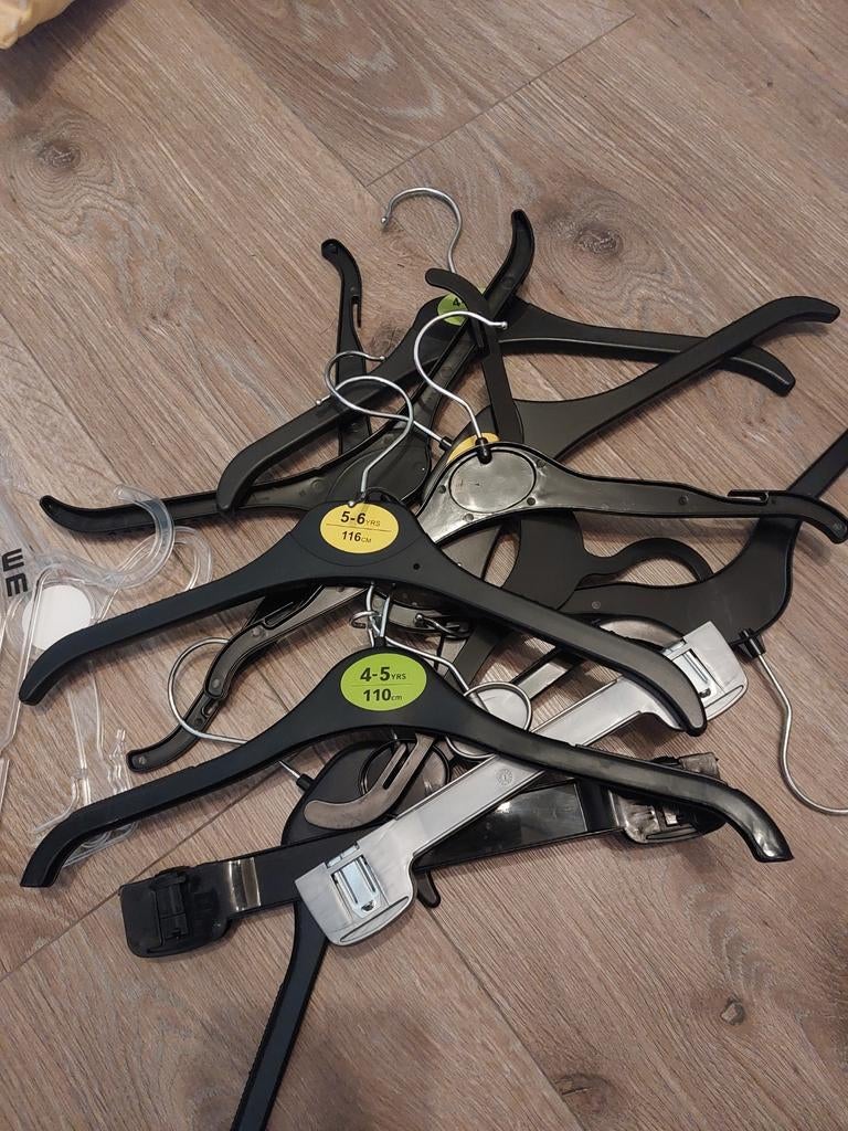 Gratis hangertjes kind, Kinderen en Baby's, Ophalen, Wanddecoratie