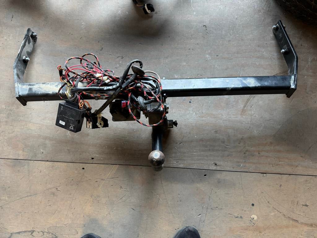 Trekhaak Skoda Kamiq, VW T-cross, Polo, Taigo, Seat Ibiza, A, Ophalen of Verzenden, Gebruikt