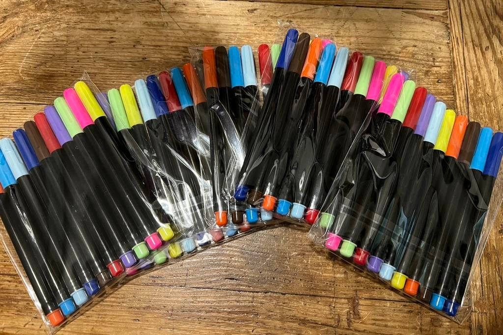 Textielstiften nieuw 1 euro per pakje, Hobby en Vrije tijd, Tekenen, Ophalen, Zo goed als nieuw