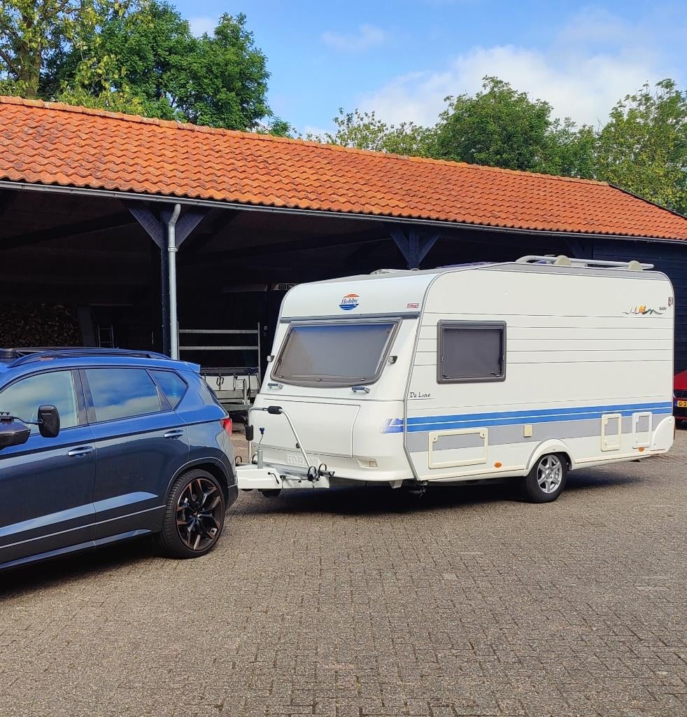 Hobby de luxe 400KB|Airco|Stapelbed|Airtent|Stalling, Caravans en Kamperen, Caravans, Hobby, Schokbreker, Treinzit, Particulier