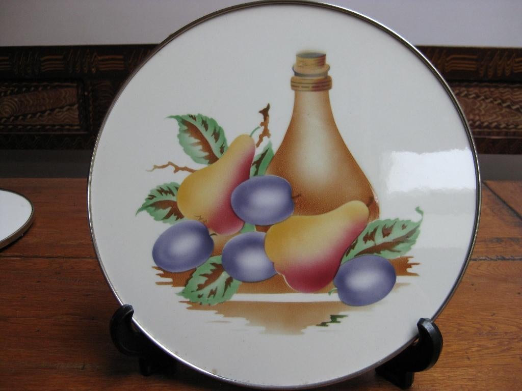 Prachtige art deco taartschaal keramiek met spuitpatroon